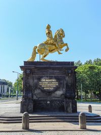Goldener Reiter, bekanntestes Denkmal Dresdens, Sachsenk&ouml;nig August der Starke, K. von Polen 02